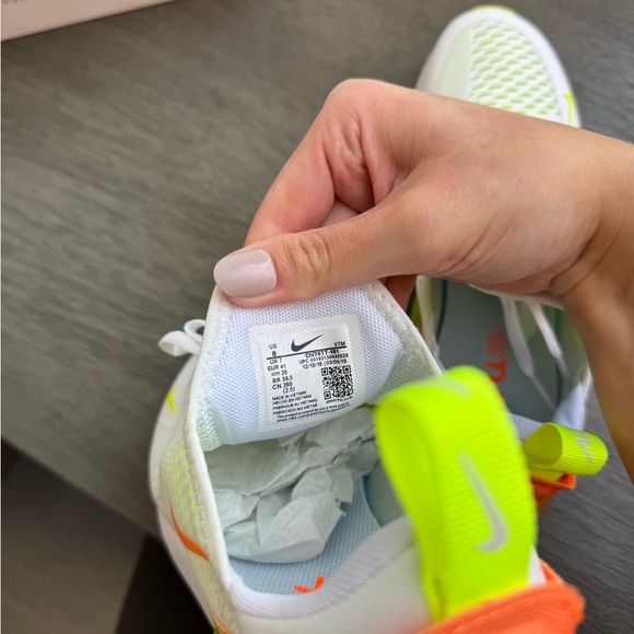 Men’s Nike Air Max 270 - Picture 4 of 5